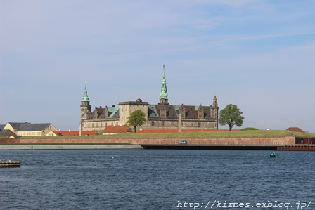 d0308567_08024670.png