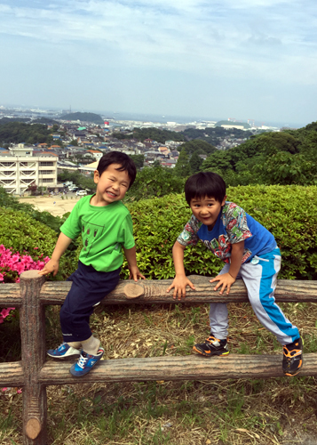 鷹取山で子どもと一緒に「山歩き」しました♪_d0169072_16073600.jpg