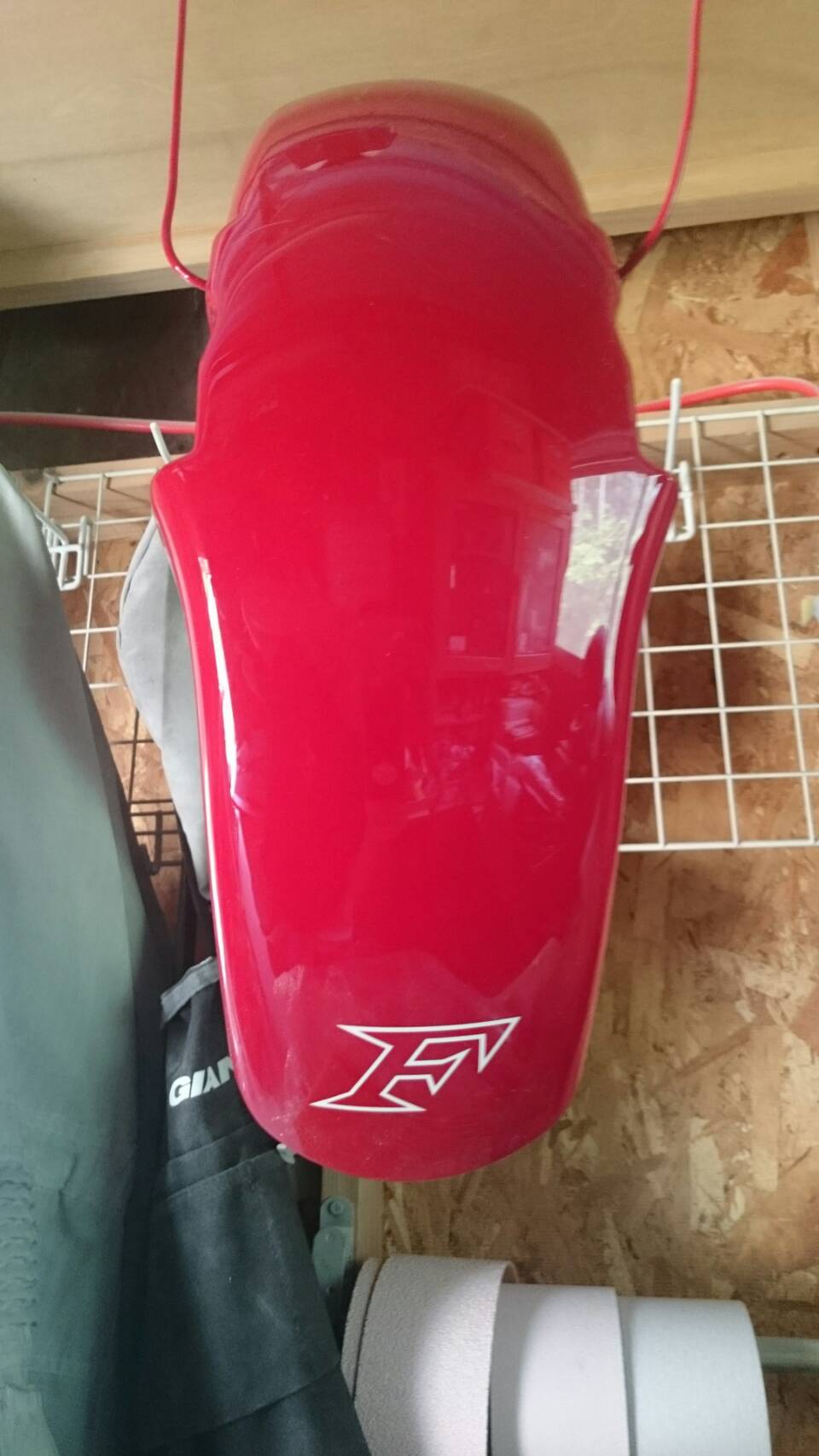 CB750F のシングルシート : FRP屋さんのパテマミレ樹脂まみれ CB750F のシングルシート : FRP屋さんのパテマミレ樹脂まみれ