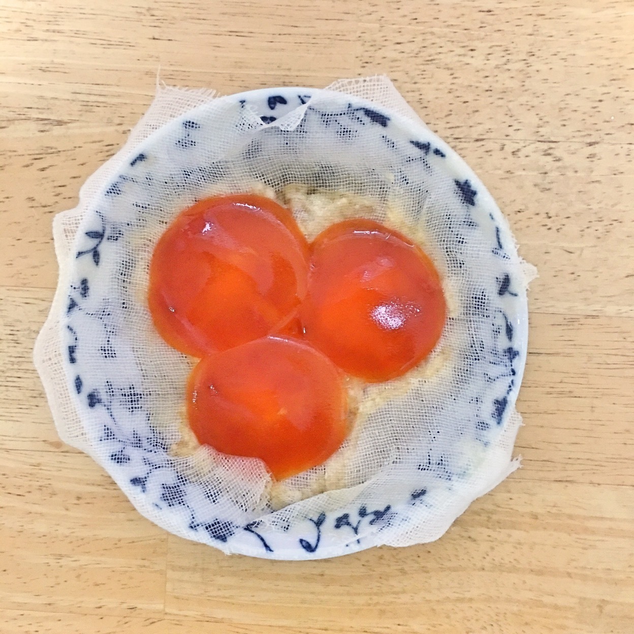 鶏肉の照り焼きと卵の黄身のみりん粕漬け_a0331311_11093971.jpeg