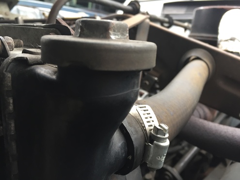 【renault 4 ラジエーターキャップ調整!!】_e0255945_22242418.jpg