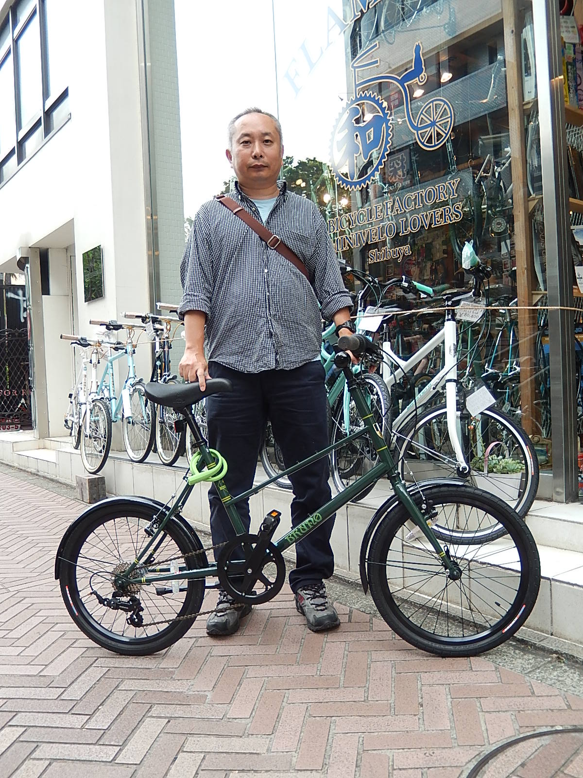 6月1日 渋谷 原宿 の自転車屋 FLAME bike前です_e0188759_19284810.jpg