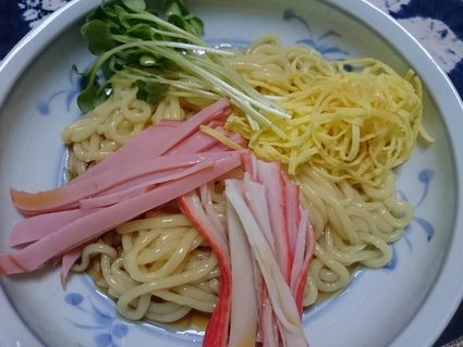 6/1夜勤明け 関越物産 こんにゃく冷やし中華¥129_b0042308_17252588.jpg
