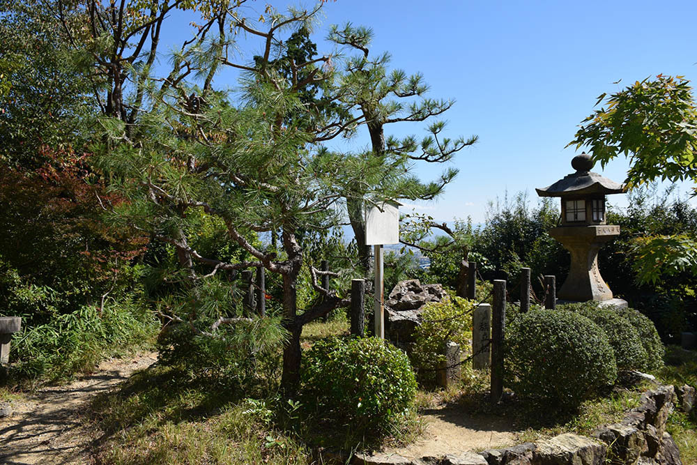 山崎合戦のまちを歩く。 その4 「山崎合戦旗立松」_e0158128_20041397.jpg