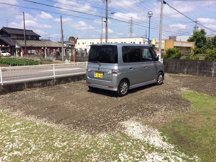 駐車場拡張工事・・・・してしまいました。。。。_f0065444_1914174.jpg