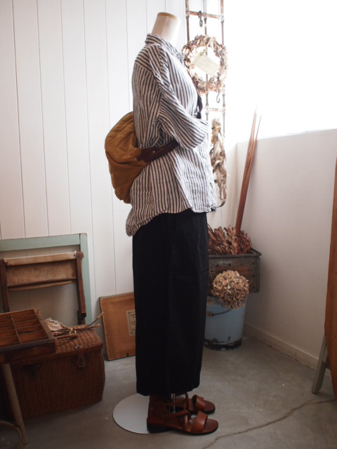 ワイヤーコンテナとキュロット。_a0164280_1524116.jpg