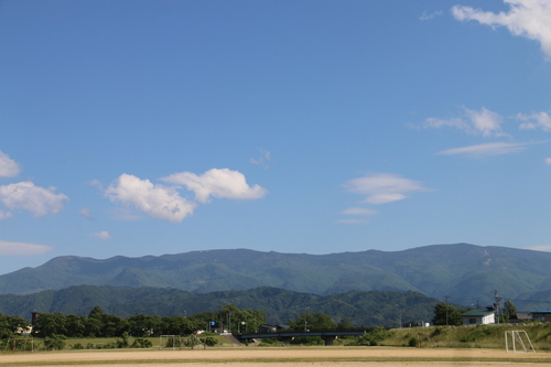 最上川河川敷からの風景、6月3日（小満・末候）麦の秋至る_c0075701_2005580.jpg