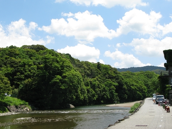 お昼休み散歩_f0129726_22015903.jpg