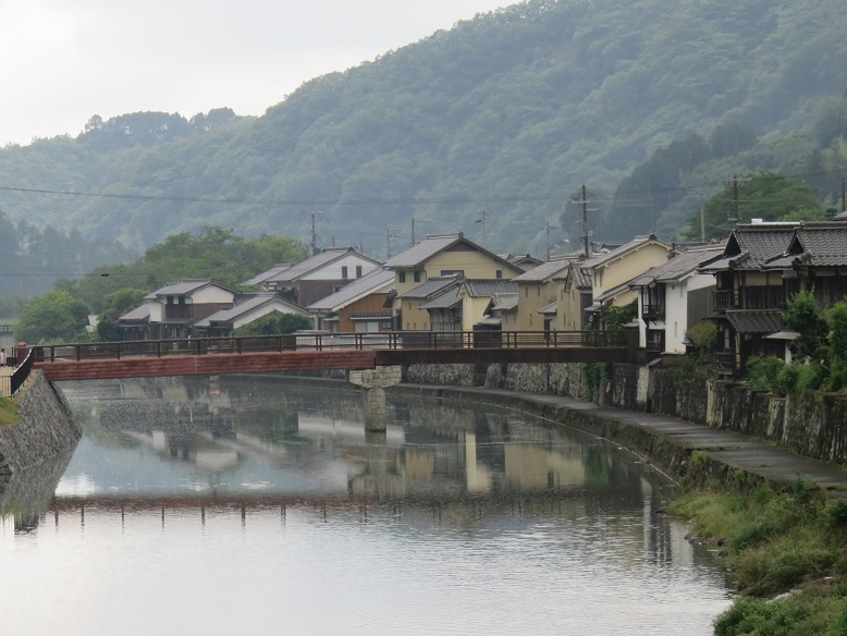 f0185379_1672320.jpg