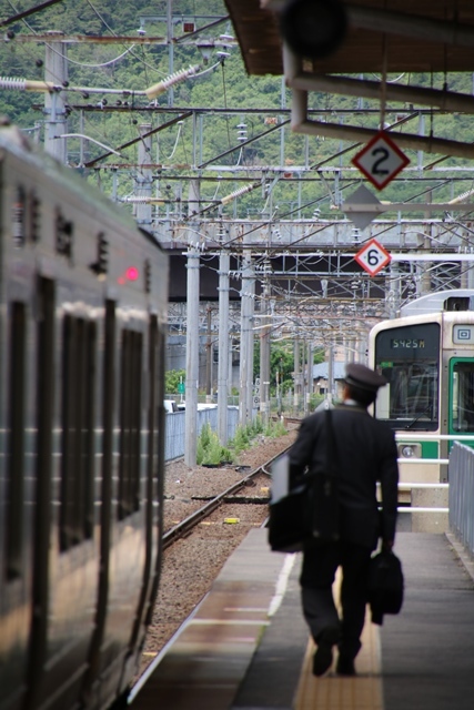 藤田八束の福島の旅＠快速電車で仙台から福島へ・・・元気なこともたち・・・新緑の山々・・・東北はとっも快適な季節です_d0181492_10222988.jpg