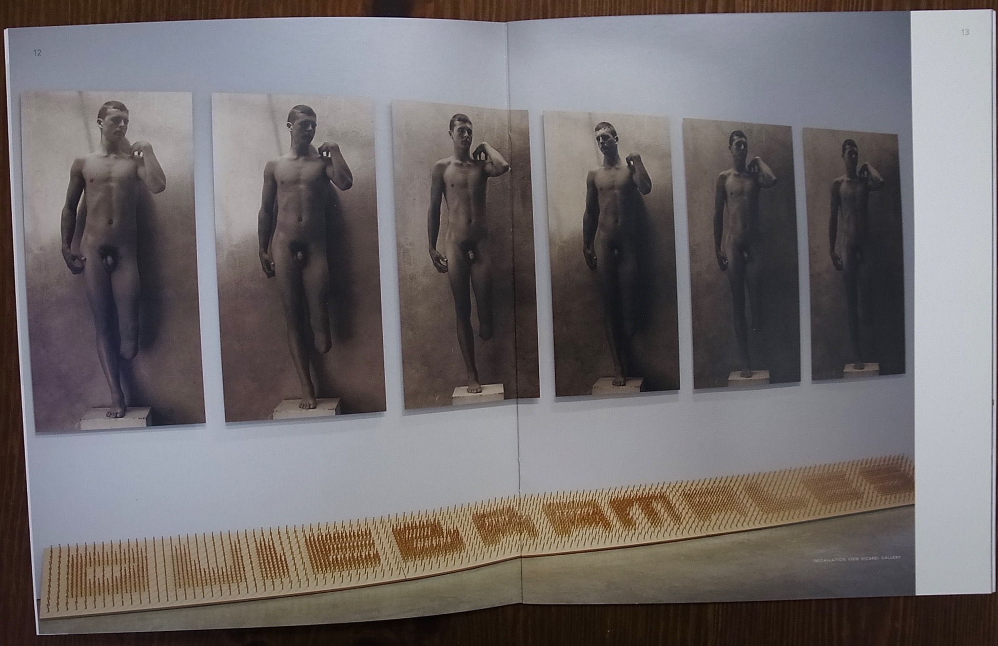 コロンビアの写真5 Contemporary photography in Colombia 困難な歴史を抱えて_b0187229_19304876.jpg