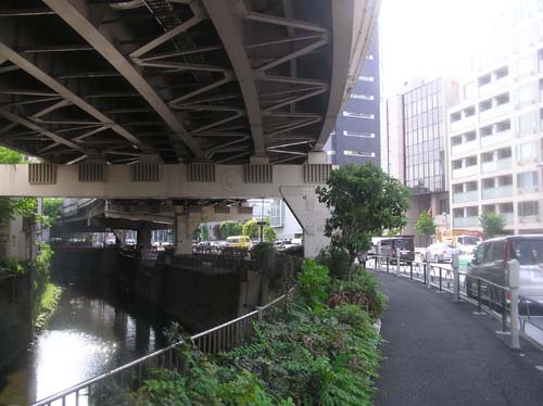 f0211178_1943637.jpg