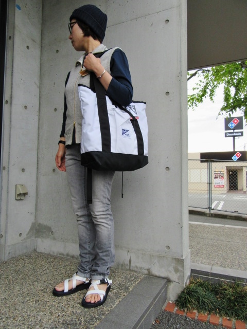 週末前のダイジェスト版 ・・・ スニーカー & 革靴、PANTS & SHORTS、小物編、!★?_d0152280_20472275.jpg