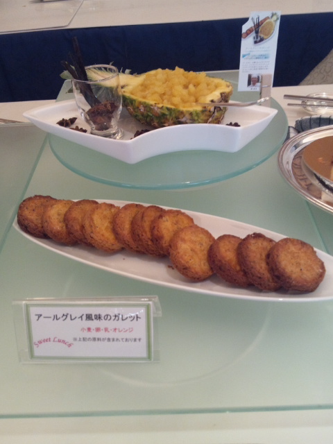 ホテルオークラ東京ベイ テラス スイートランチ~パティシエ8人のマイフェイバリット~_f0076001_22553722.jpg