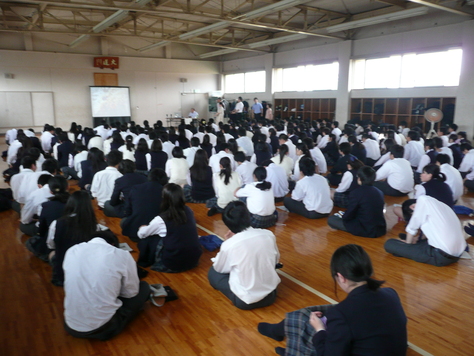 ２０１６年6月10日 埼玉県立いずみ高等学校「平和学習」　　その5_d0249595_12275893.jpg