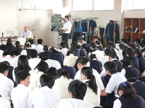 ２０１６年６月14日埼玉県立いずみ高等学校「平和学習」　　その8_d0249595_18235395.jpg