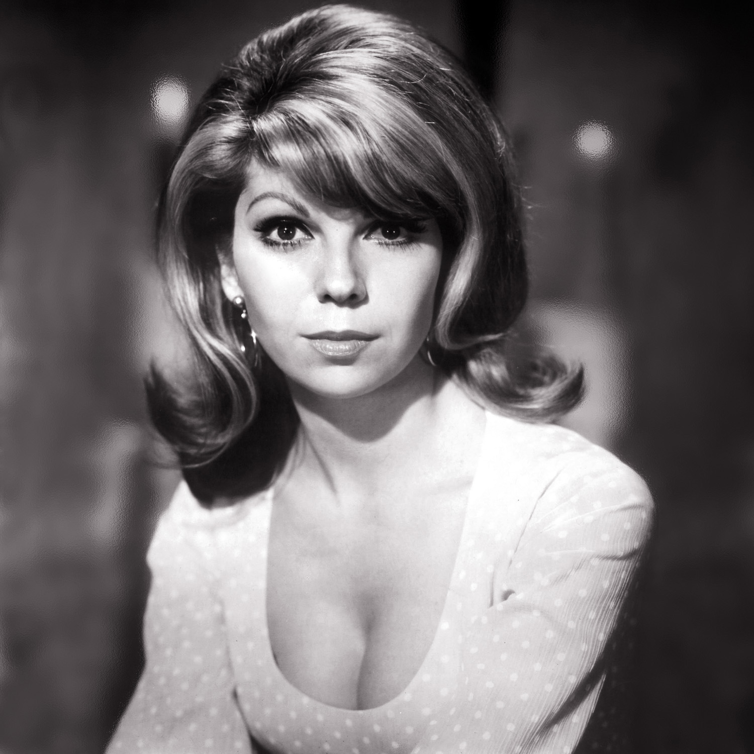 ナンシー・シナトラ（Nancy Sinatra）・・・美女落ち穂拾い160608_e0042361_21143854.jpg