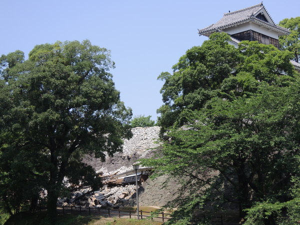 熊本県視察から見えた、制震ダンパーの重要性_f0007784_10584361.jpg