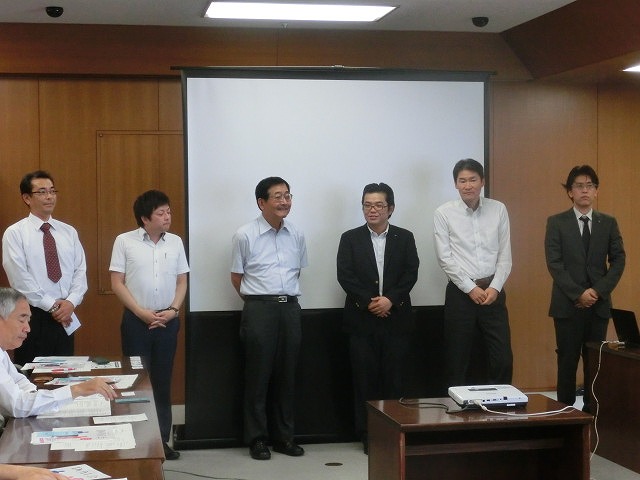 「我々が先頭に立って富士市を元気にする決意表明です!」 中小企業家同友会の皆さんの条例改正案_f0141310_835565.jpg