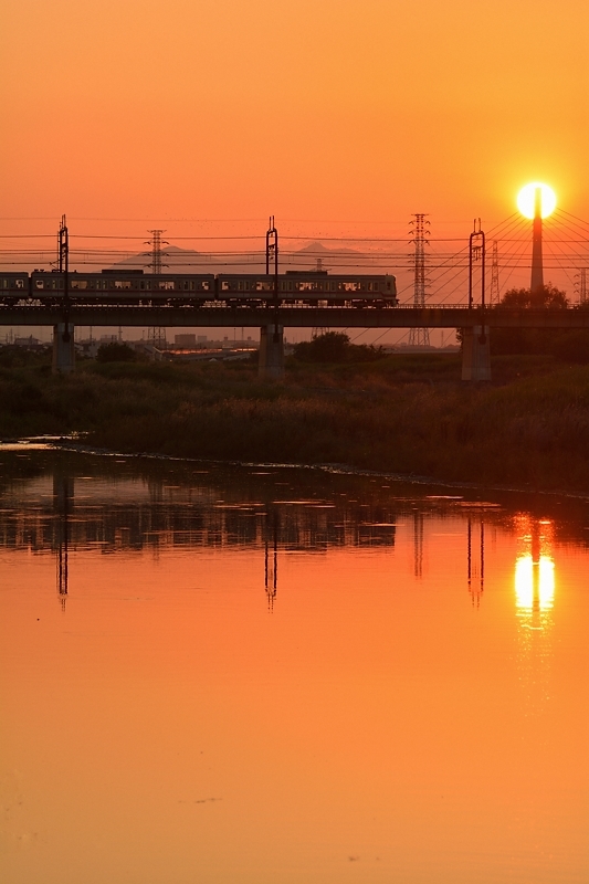 夕暮れ 多摩川の夕暮れ : View Finder - レンズの向こう側