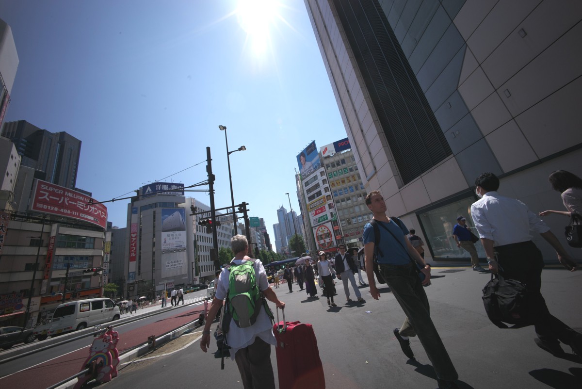 新宿駅南口　－　西新宿へ_c0156404_13491562.jpg