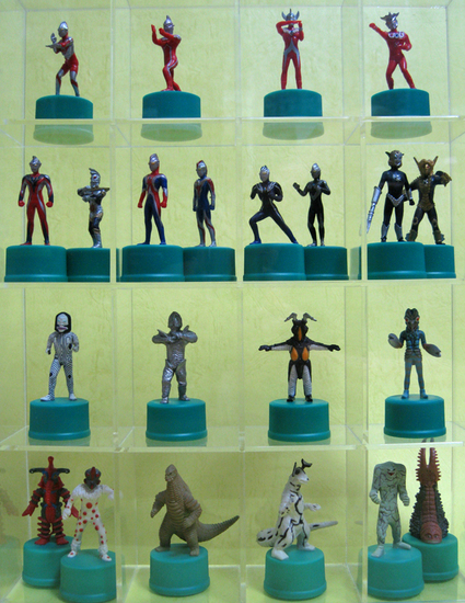 三ツ矢サイダー ウルトラマン ボトルキャップ フィギュア 全24種