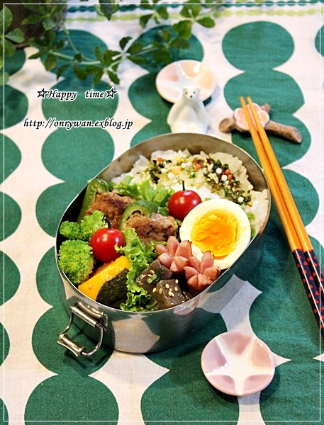 ピーマンの肉詰め弁当とクグロフでアーモンドミルクパン♪_f0348032_19072393.jpg