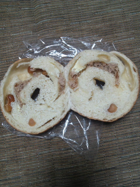 roll ツナオニオンカシューナッツ(しっかり)_f0076001_21301129.jpg