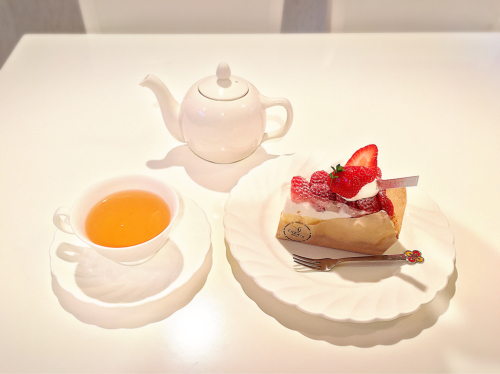 CHERIR (シェリール)@2_e0292546_02195826.jpg