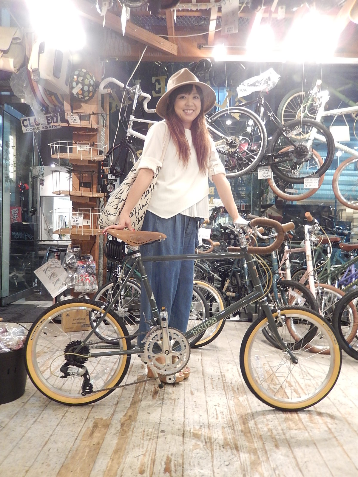 6月10日 渋谷 原宿 の自転車屋 FLAME bike前です_e0188759_16172665.jpg