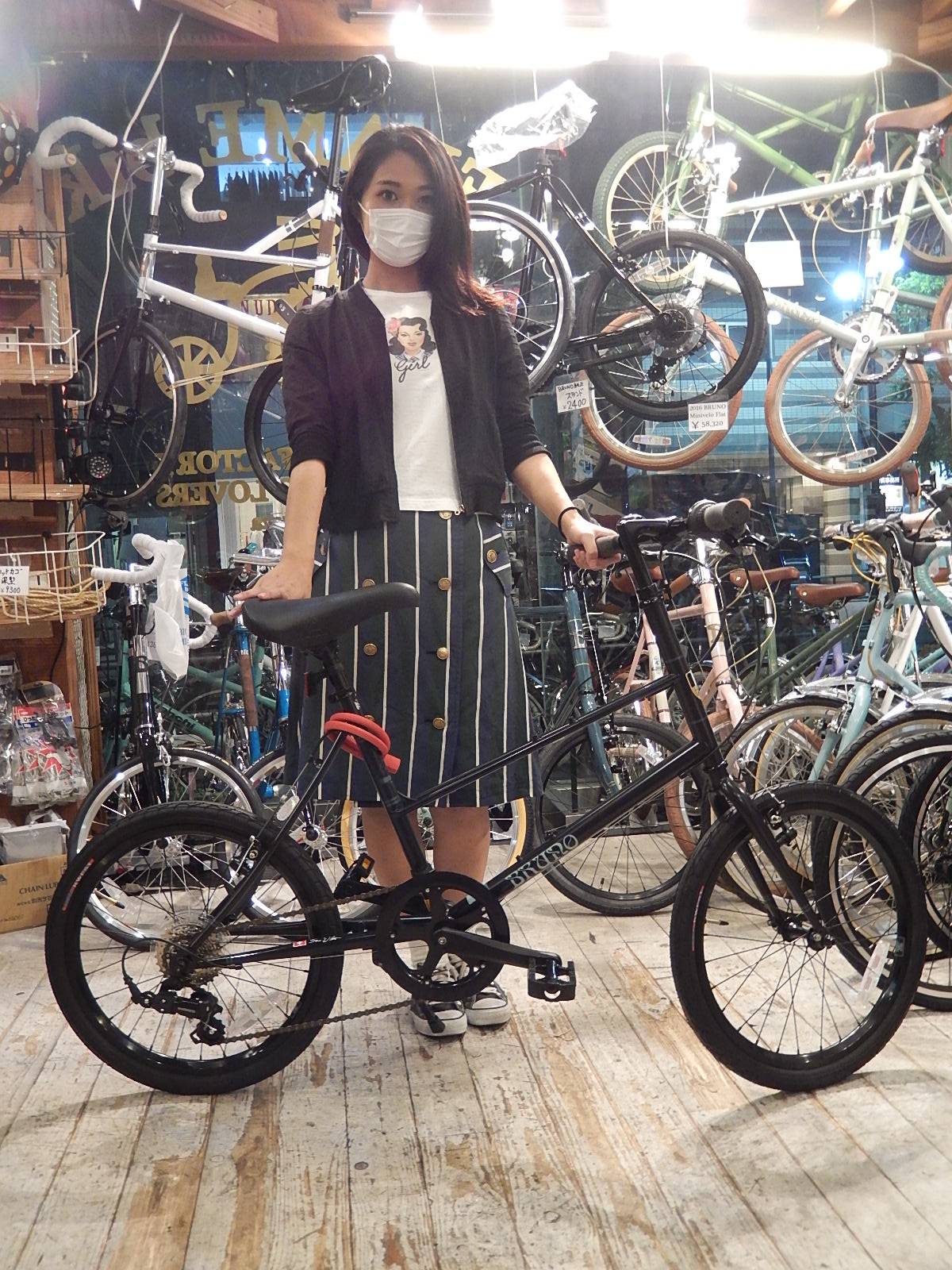 6月10日　渋谷　原宿　の自転車屋　FLAME bike前です_e0188759_1622037.jpg