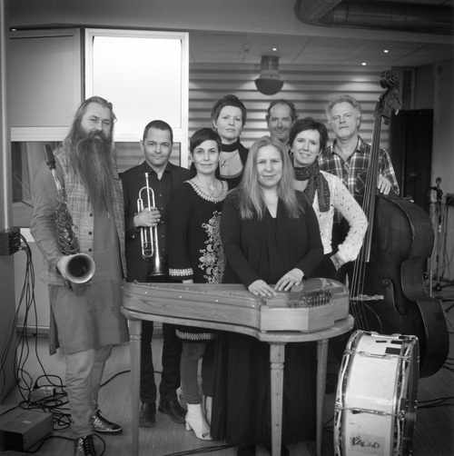 Sinikka Langeland - 2016 ニューアルバム・リリース_e0081206_10321852.jpg