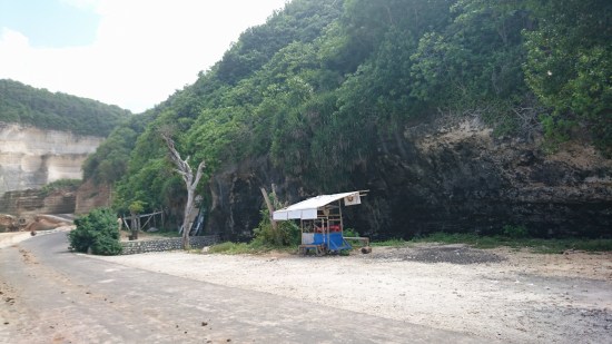 行きはヨイヨイ 帰りはスリルの Pantai Melasti @ Ungasan (\'16年5月)_f0319208_2335327.jpg