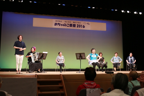 おちゃのこ祭祭ステージに初参加_e0124015_2319184.jpg