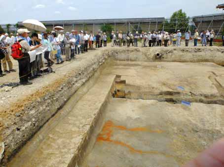 平城宮跡二條大路を横切る未知の溝_a0100742_13315450.jpg