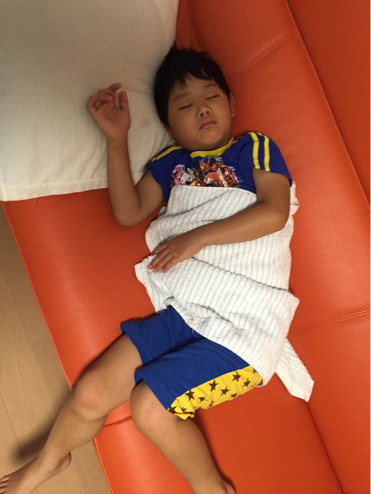 子どもの寝姿より、私のパジャマが人気です!_d0169072_06044134.jpg