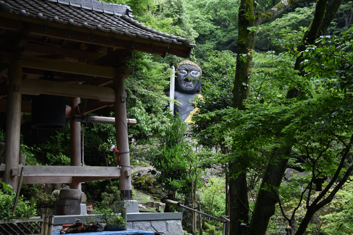 広島呉の珍寺!未完成の大仏がある源宗坊寺_e0171573_20134137.jpg