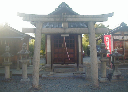 ●神社の造形―阿久刀神社_d0053294_295488.jpg