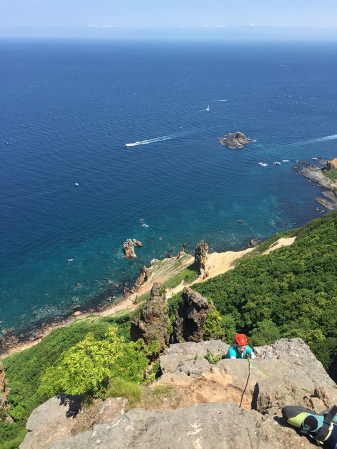 2016年6月 『小樽赤岩、岩を攀じる山女』 June 2016 \"Otaru Red Cliff, Lady Climber\"_c0219616_15322849.jpg