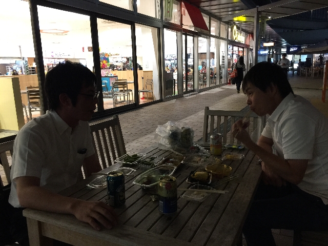 立ち飲みを超える座り飲み_c0113733_23571797.jpg