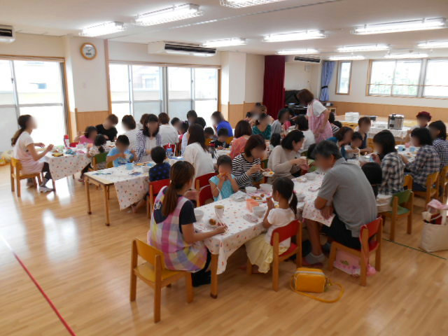 きりん組 保育参観と給食懇談会_e0148419_1523178.jpg