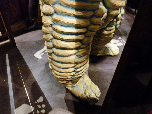 怪獣酒場 レッドキングがやってきた♪ _b0166128_10295366.jpg