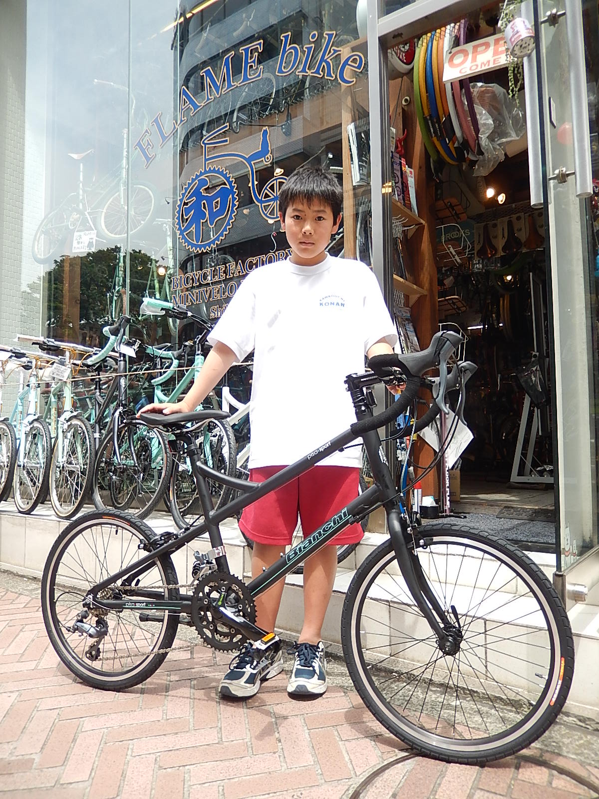 6月13日　渋谷　原宿　の自転車屋　FLAME bike前です_e0188759_12111385.jpg