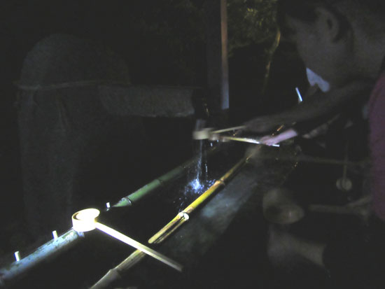 上賀茂神社夜間参拝_e0048413_23294817.jpg