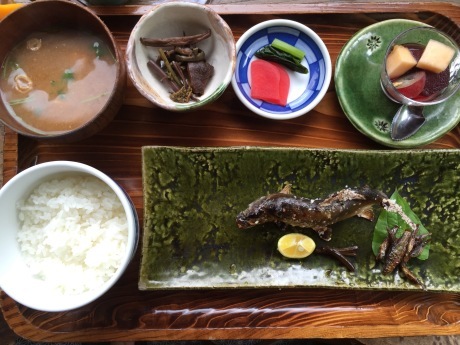 モネの池に行くならここは行っとけ!vol.3 板取川の天然鮎が食べられる徳兵衛茶屋_a0026530_19160649.jpg