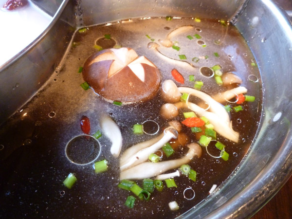 小尾羊・蒙古火鍋しゃぶしゃぶ 池袋店_c0152767_2123212.jpg