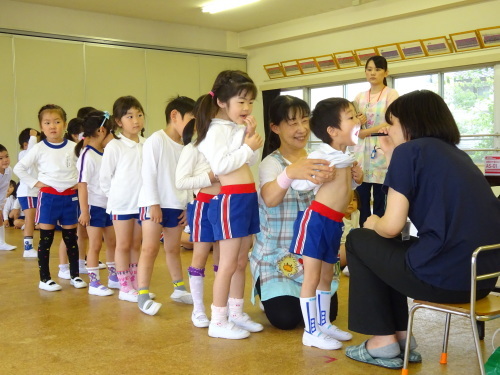 6月15日 水 内科検診 ともべ幼稚園 ひろばの出来事 笠間市 旧友部町 6月15日 水 内科検診 ともべ幼稚園 ひろばの出来事 笠間市 旧友部町