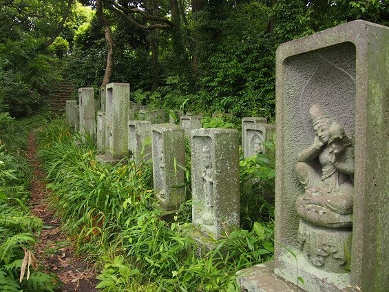 金沢北条氏の称名寺へ　裏山散策(2016.06.14)_e0245404_20183193.jpg