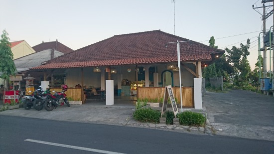 MO:YA Cafe @ Jl.Bumbak, Kerobokan (\'16年5月)_f0319208_0523257.jpg