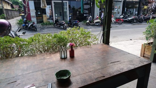 Little Flinders Cafe @ Jl. Pantai BatuBolong, Canggu (\'16年5月)_f0319208_6201331.jpg